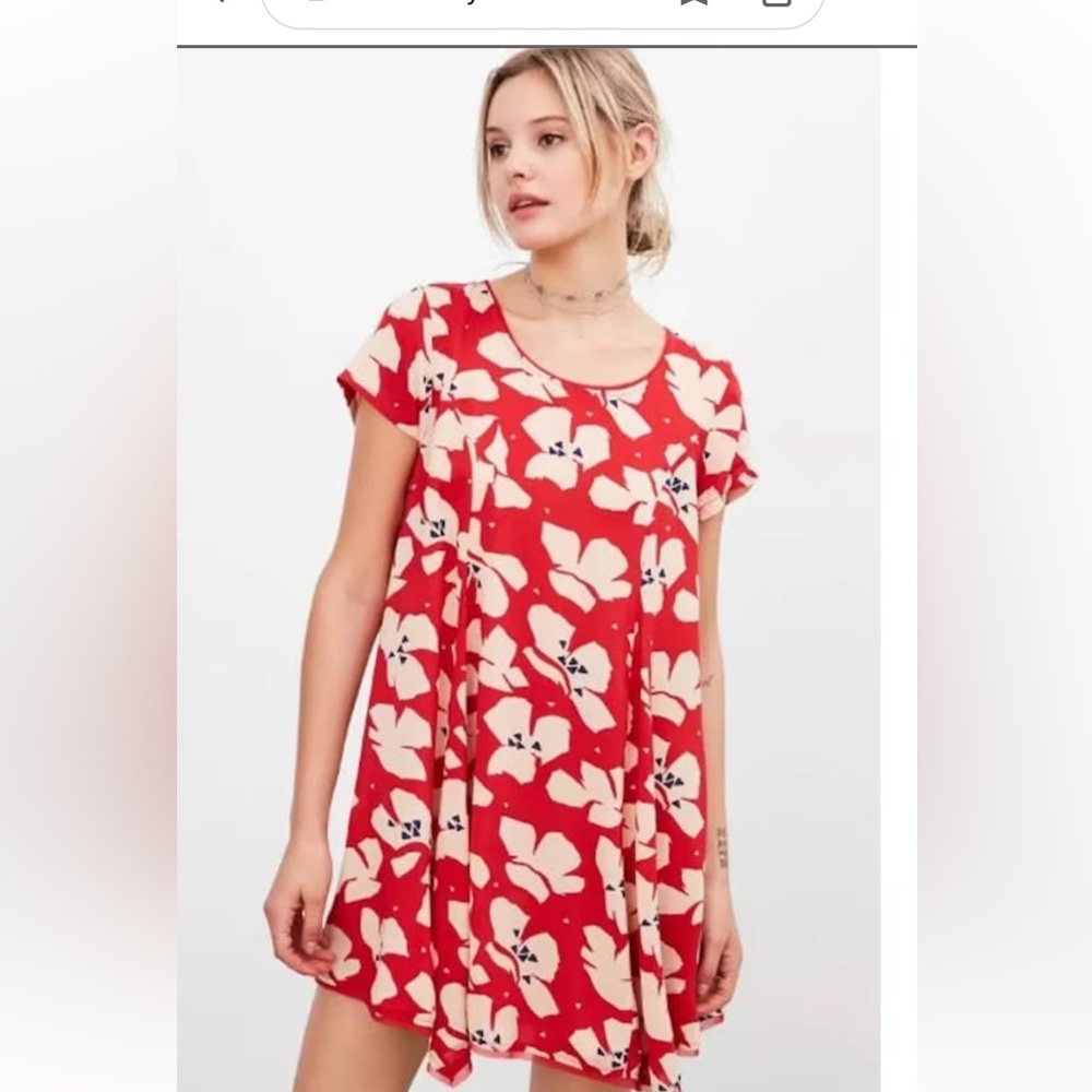 UO Silence + Noice womans red floral Mini Dress Size M